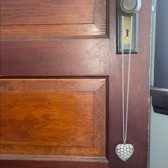 ♥️Heart Pendant with Rhinestones, silver tone - Picture 3 of 6